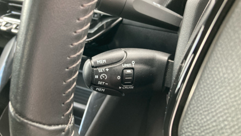 Peugeot 208 1.2 PureTech Active Premium 5dr Petrol Hatchback